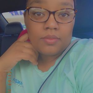 Meet your Posher, Janelle